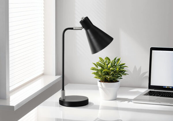 Lighting, 17″H, Table Lamp, Black Metal, Silver Metal, Contemporary